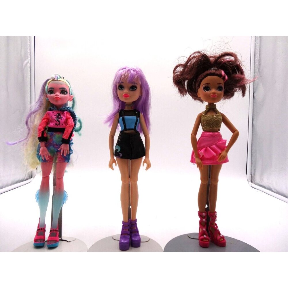Monster High Lagoona Blue G3 Reboot Doll and  Searra Deluxe Mermaid Mermaid Mari